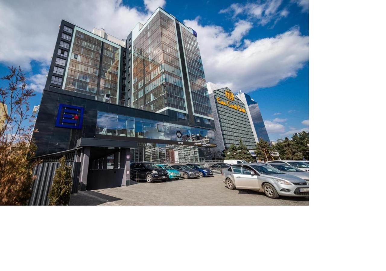 Glass New Apartments Ultracentral Chisinau Exterior photo